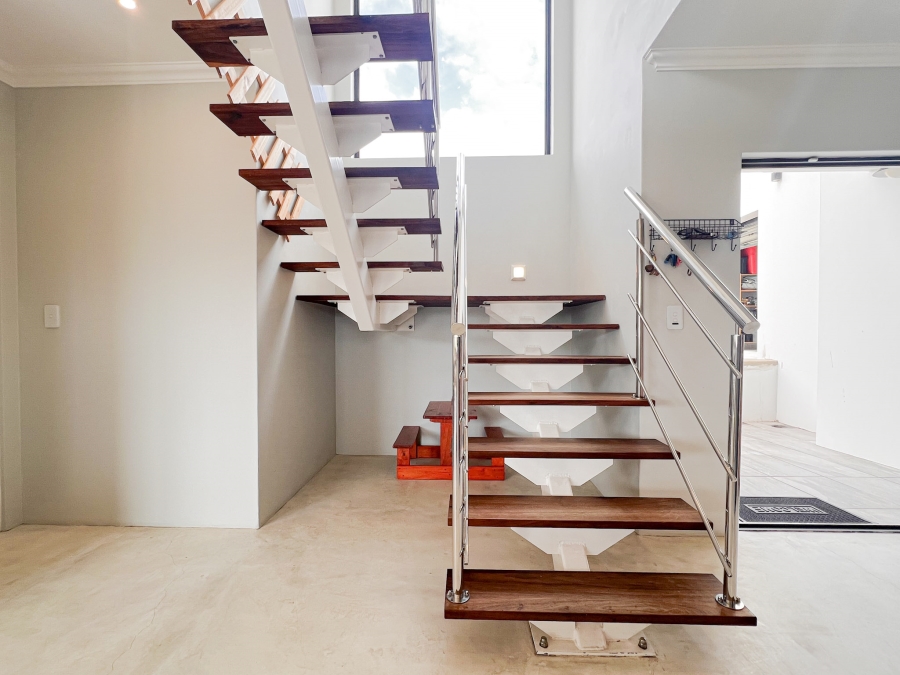5 Bedroom Property for Sale in Myburgh Park Western Cape